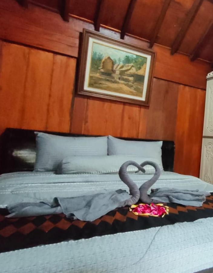 Bujak Permai Villa Matahari Lombok Ntb Praya Esterno foto