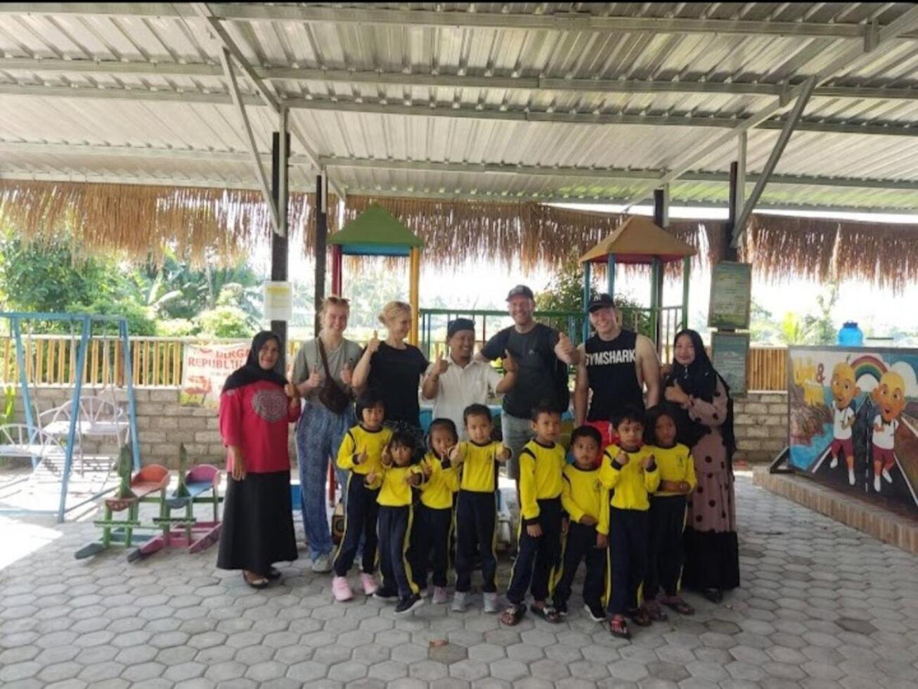 Bujak Permai Villa Matahari Lombok Ntb Praya Esterno foto