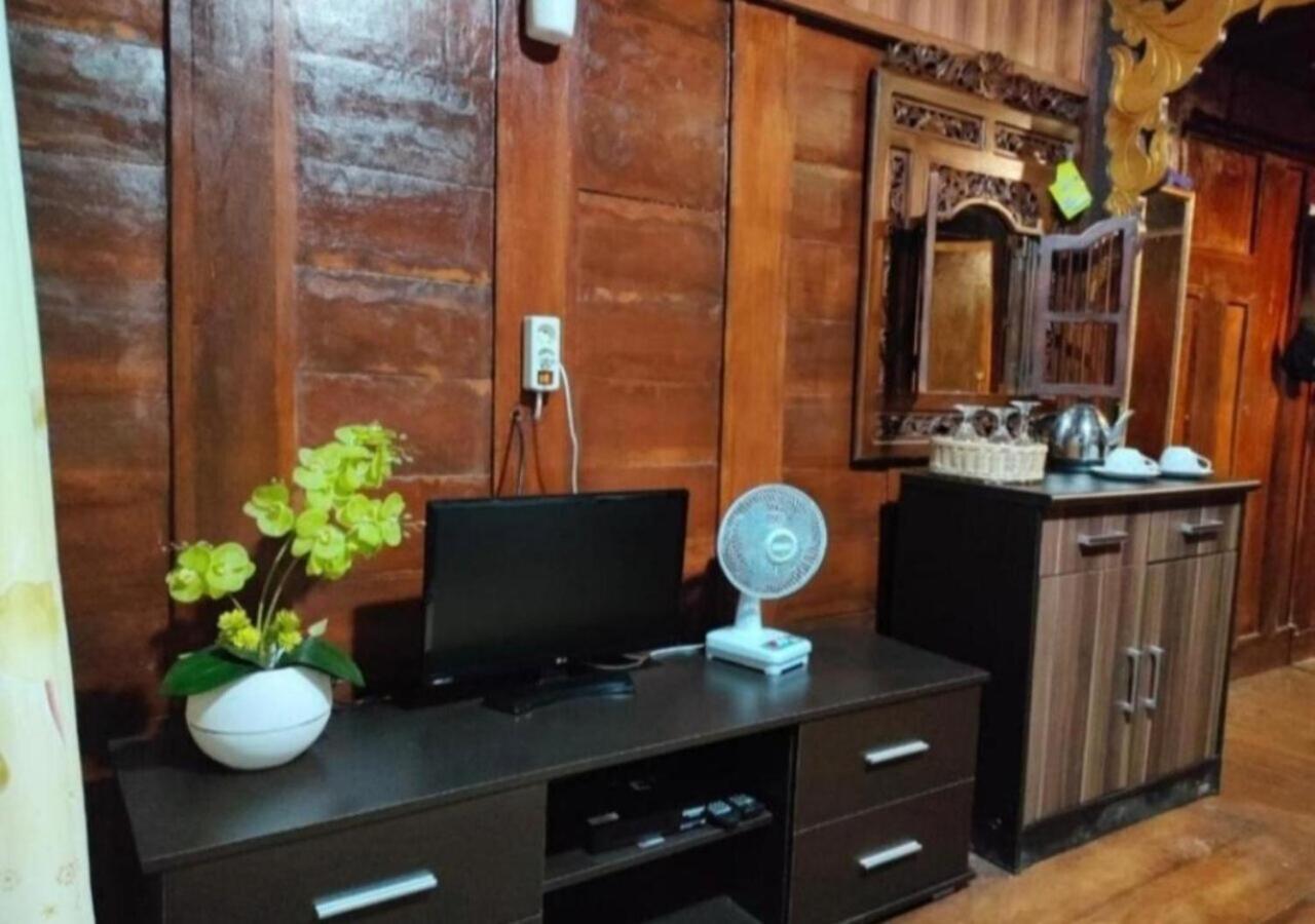Bujak Permai Villa Matahari Lombok Ntb Praya Esterno foto