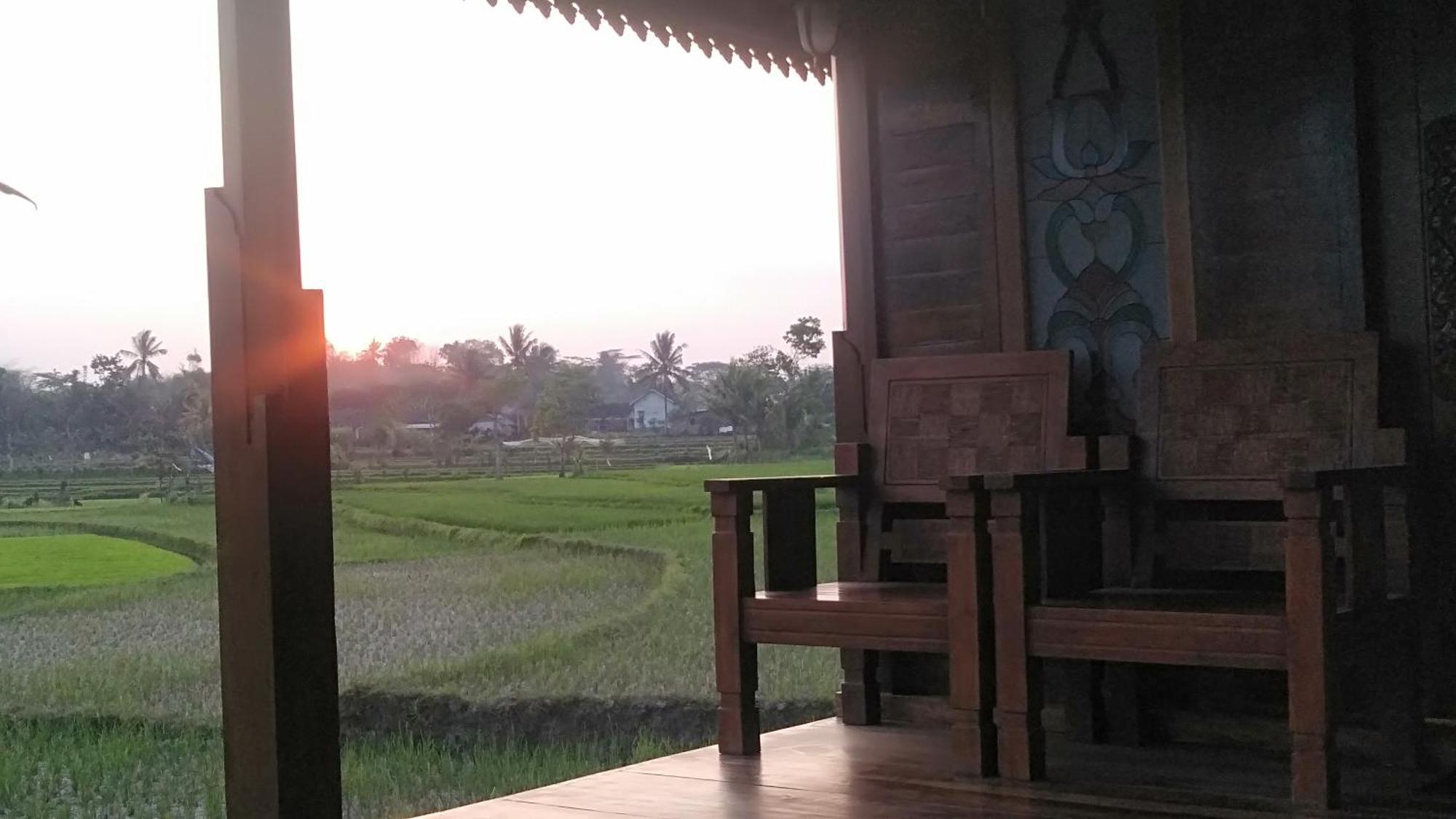 Bujak Permai Villa Matahari Lombok Ntb Praya Esterno foto