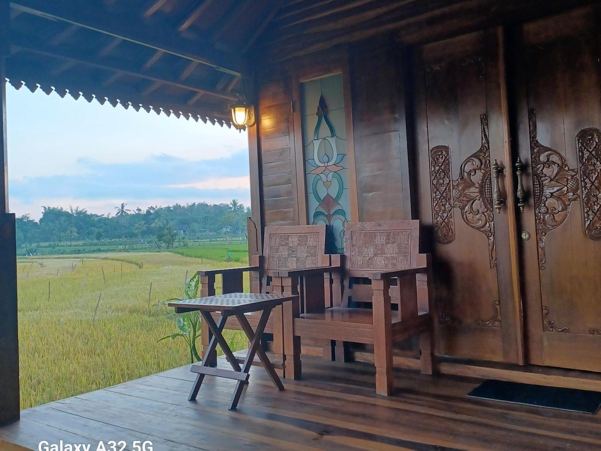 Bujak Permai Villa Matahari Lombok Ntb Praya Esterno foto